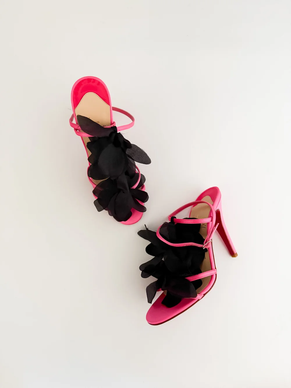 サンダル・ミュール Bettina Vermillon Pink Velvet Sandal Bettina Vermillon Pink Velvet Sandal | ShopSimon